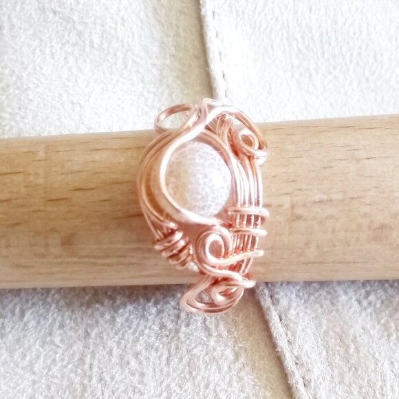 Honey + Tan Frosted Dragonvein Agate + Copper Wire Wrap Ring - Generous Size 9 - Picture 1 of 9